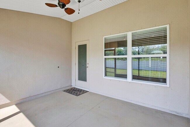 Building Photo - 5348 Lugo St