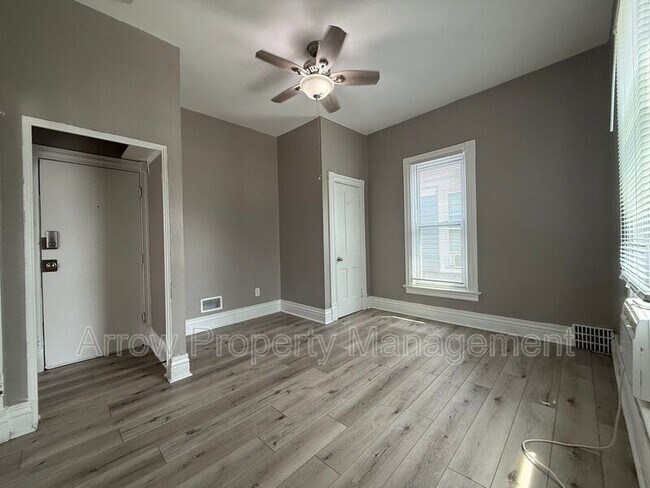 Building Photo - 3038 Walnut Ct