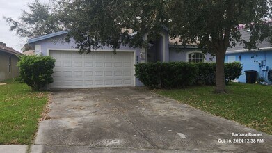 Building Photo - 4 bedroom 2 bath