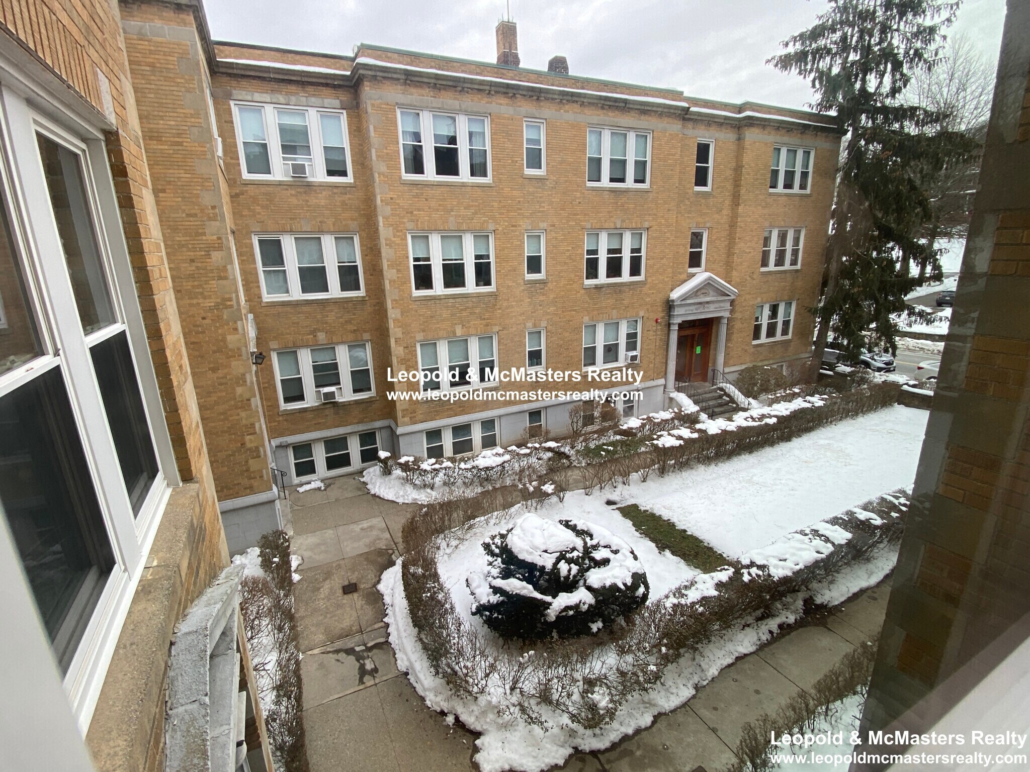 Building Photo - 81 Winchester St