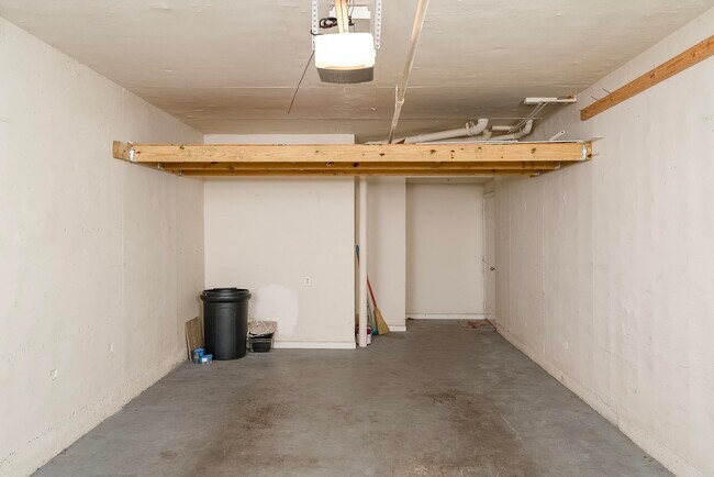Building Photo - 4010 Grande Vista Blvd