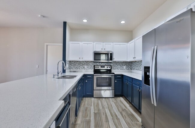 Building Photo - Stylish Mesa Condo with Modern Comforts & Prime Location