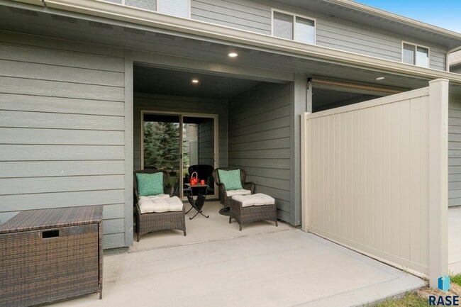 Building Photo - 7563 S Grand Arbor Pl