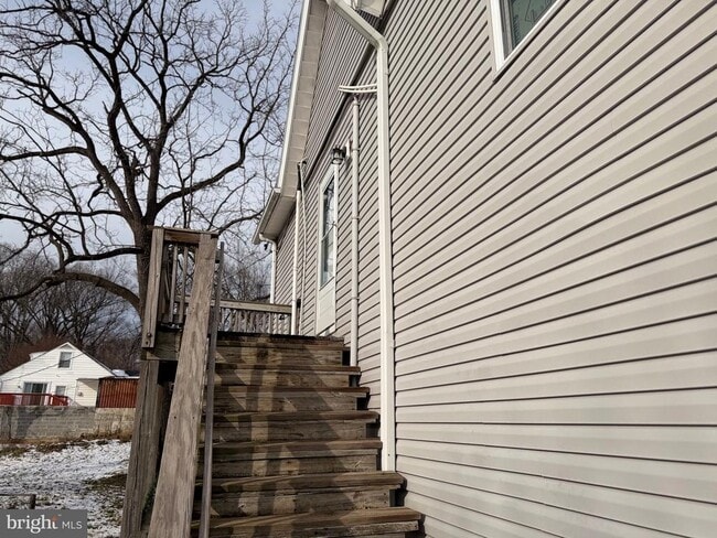 Building Photo - 5906 Benton Heights Ave