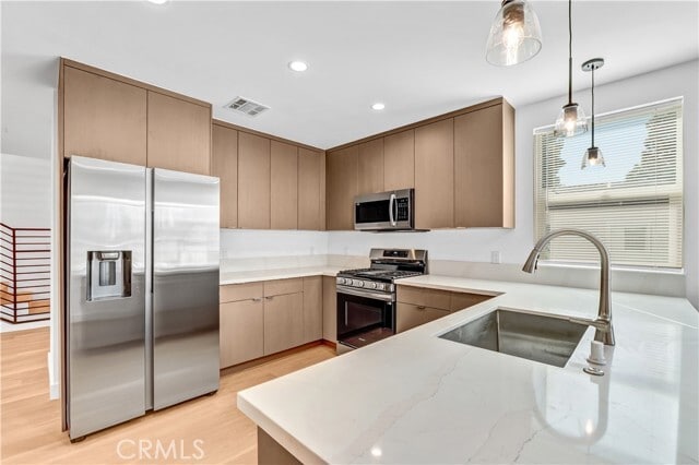 Building Photo - 18221 Chatsworth St