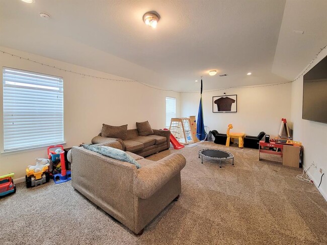Building Photo - 5046 Longlane Dr
