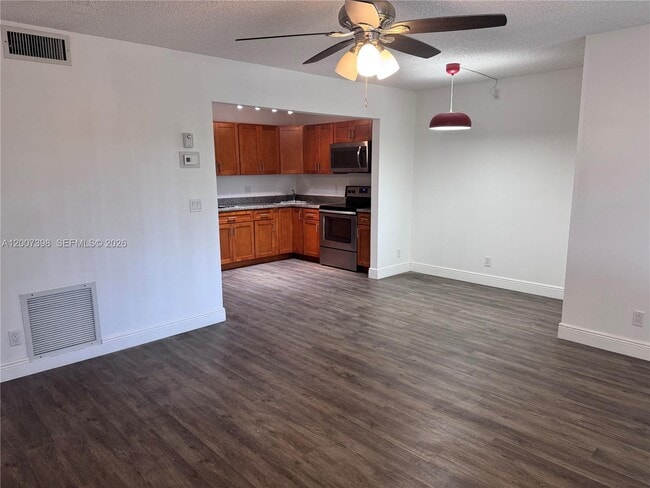 Building Photo - 4717 Sable Pine Cir