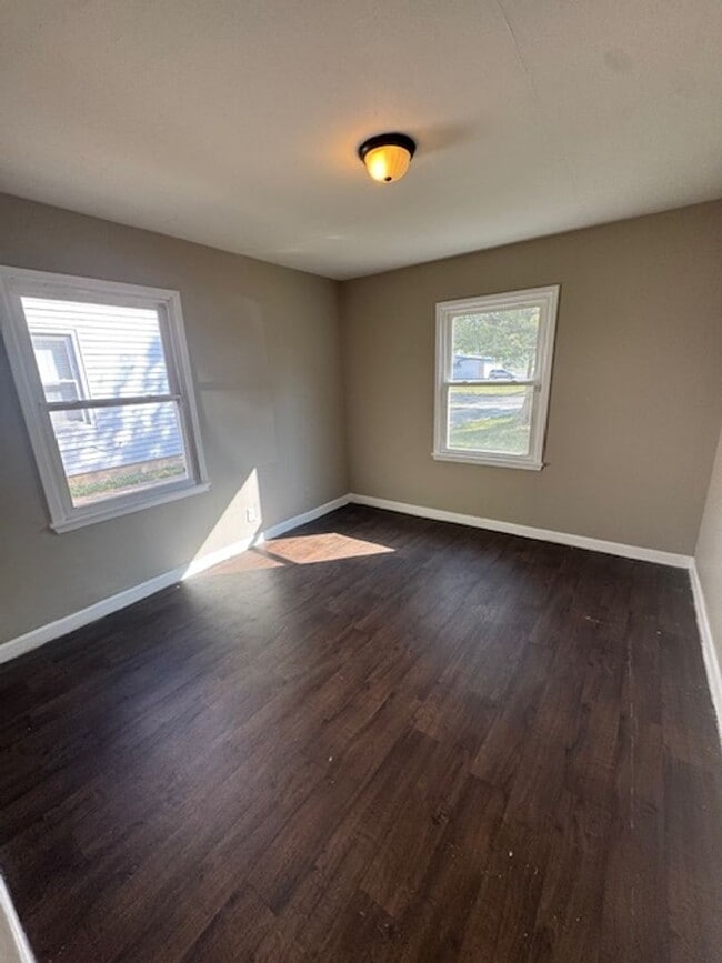 Building Photo - 4320 Lillie St