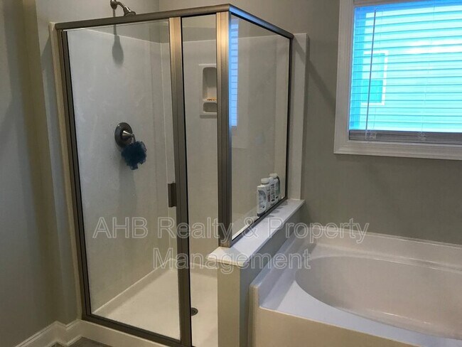 Building Photo - 850 Longleaf Pine Pl