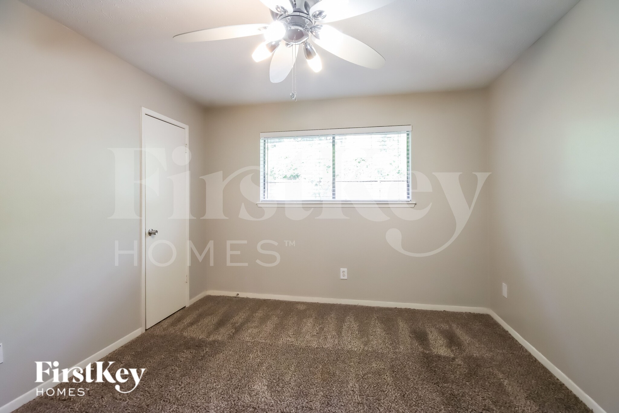 Building Photo - 4014 Cedar Forest Dr