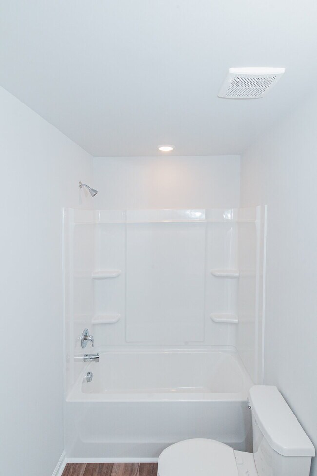 Building Photo - Brand-new 3 bedroom, 2.5 Bath Townhome with pond view