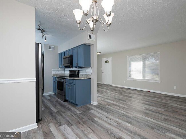 Building Photo - 3874 Mulkey Cir SW