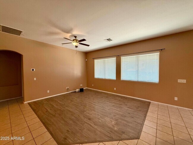 Building Photo - 4601 W Moss Springs Rd