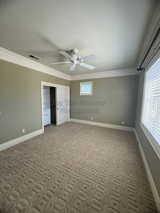 Building Photo - Spacious (5+bed/3bath) Home with Huge Backyard Near Award-Winning Schools - Available NOW