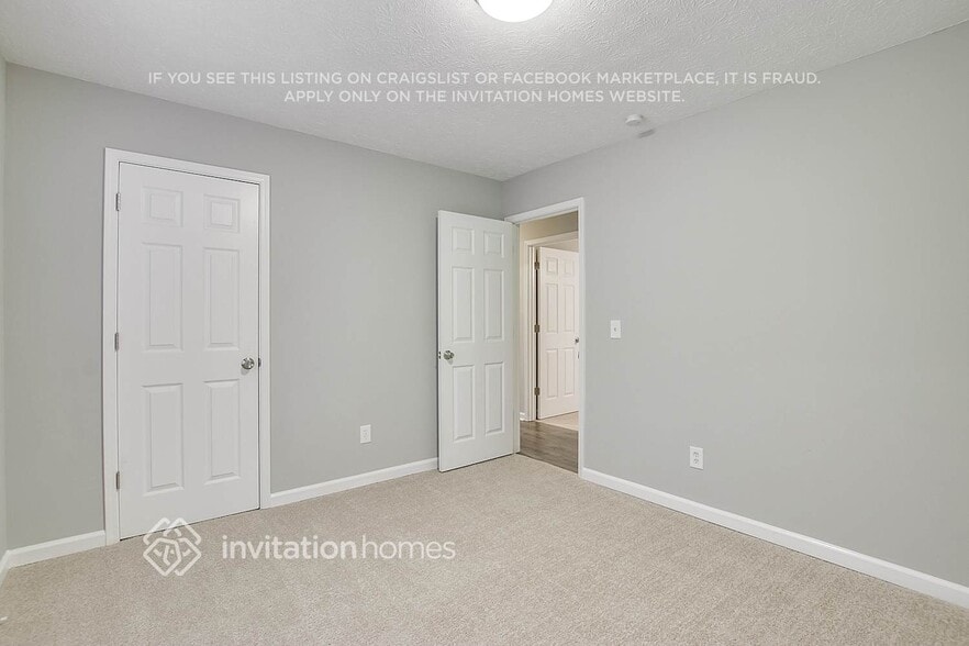 Building Photo - 6165 Queens Rd