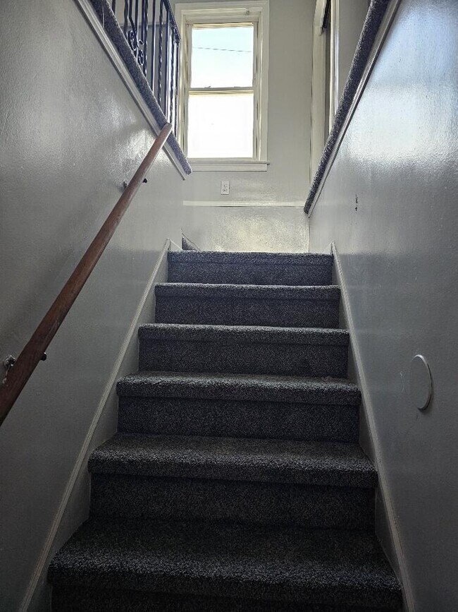 Building Photo - 9658 Beaverland St