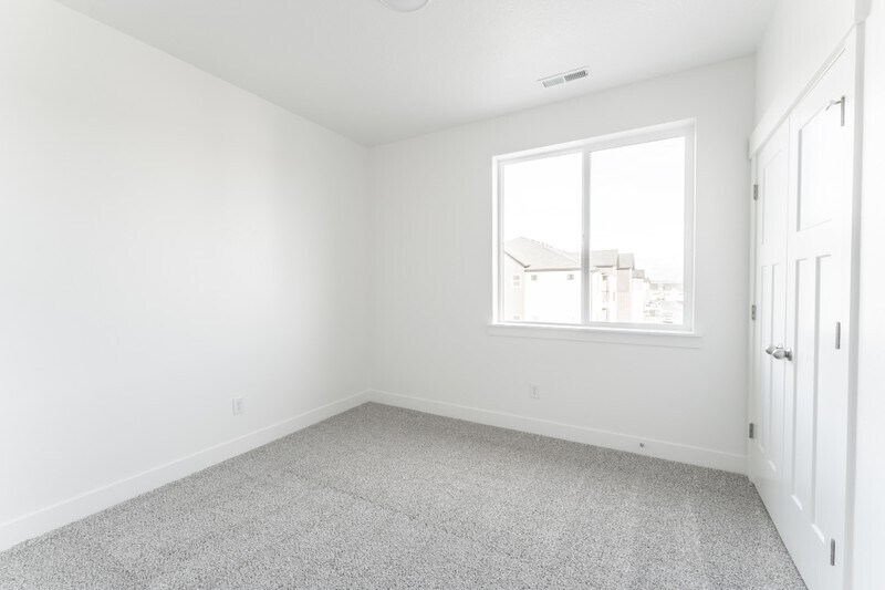 Building Photo - 1424 N 3830 W