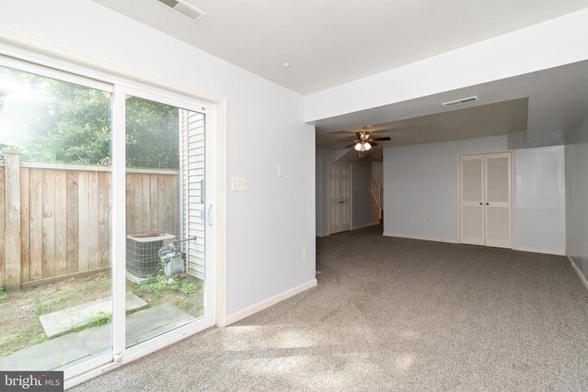 Building Photo - 10301 Greenspire Way