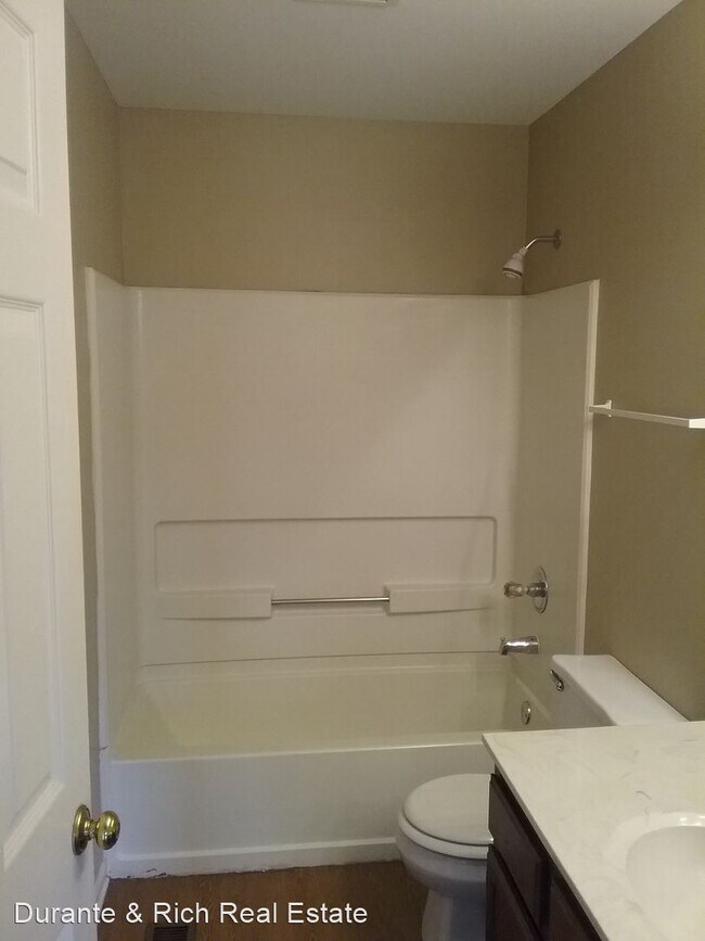 Building Photo - 3 br, 2.5 bath House - 88 Wiltshire Court