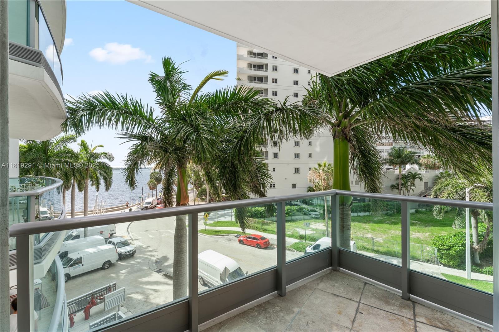 Building Photo - 1331 Brickell Bay Dr