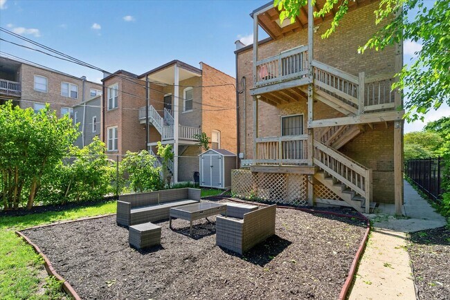 Building Photo - 3622 W Franklin Blvd