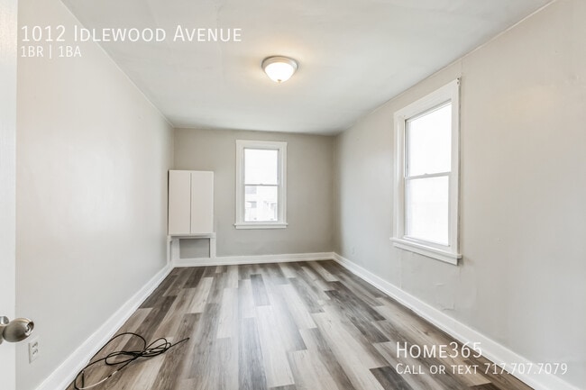 Building Photo - 1012 Idlewood Ave