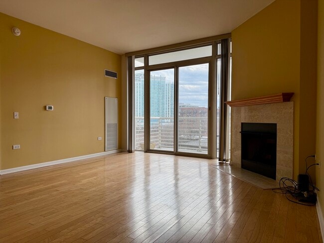 Building Photo - 1515 S Prairie Ave