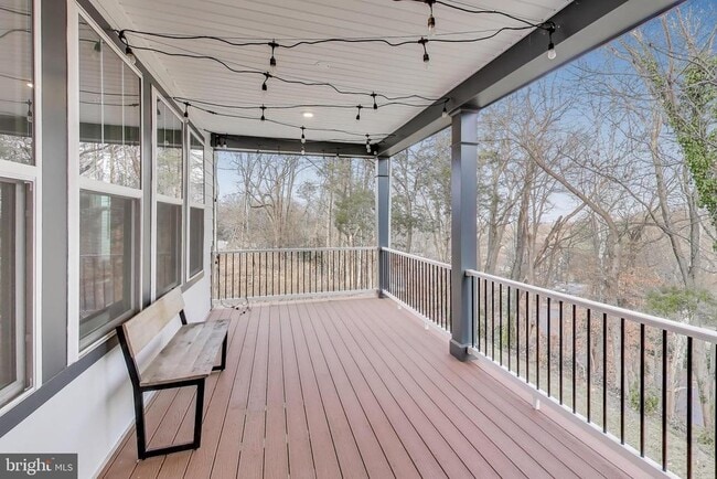 Building Photo - 3897 Hillview Ct