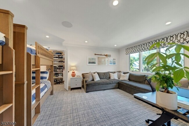 Building Photo - 224 Barnstable Dr