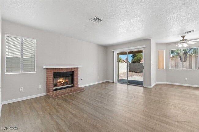 Building Photo - 497 Coco Palms Ave