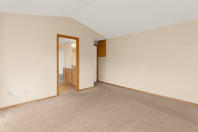 Building Photo - Beautiful 4 bedroom 2.5 bath in Maple Valley