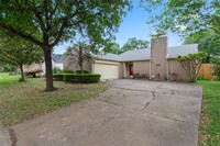 Building Photo - 11866 Briar Forest Dr