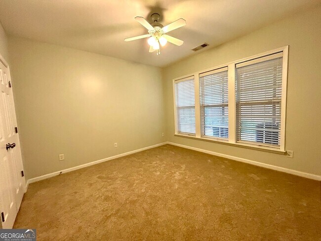 Building Photo - 4692 Wehunt Commons Dr