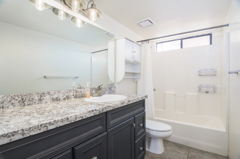 Building Photo - 1647 E Lester St