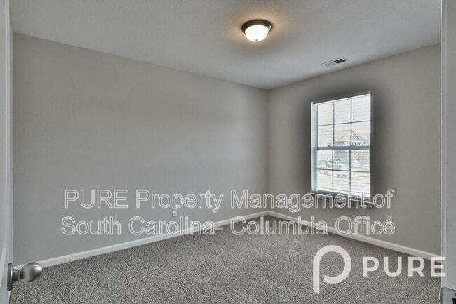 Building Photo - 340 Longfellows Ln