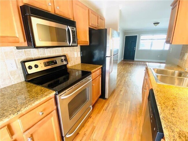 Building Photo - 48 Peachtree Ave NE