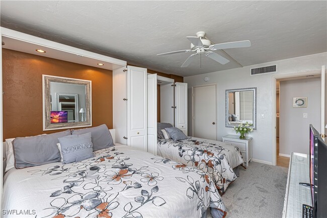 Building Photo - 11030 Gulf Shore Dr
