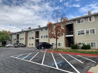 Building Photo - 1557 W 200 S