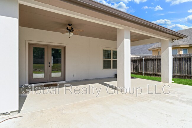 Building Photo - 2675 Fairwood Dr