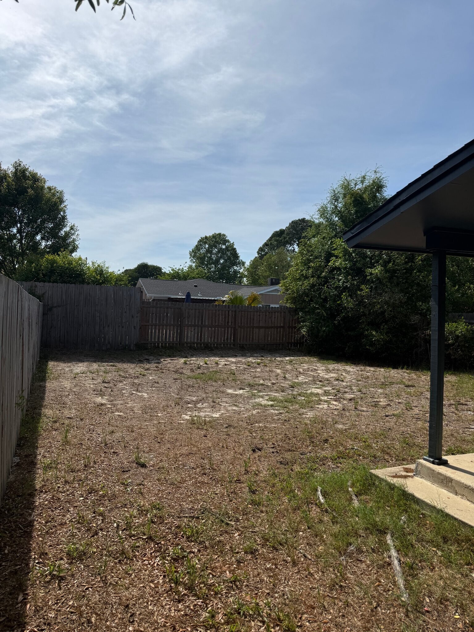 Building Photo - 706 Shady Ln Dr