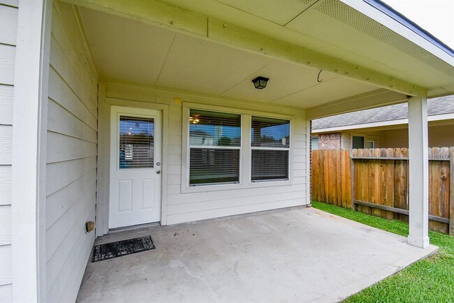 Building Photo - 26923 Glacier Creek Dr