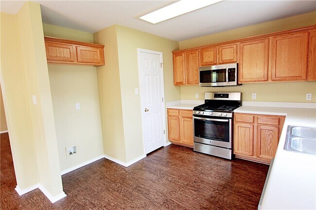 Building Photo - 14401 Mowsbury Dr
