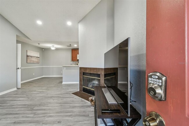 Building Photo - 10263 Gandy Blvd N