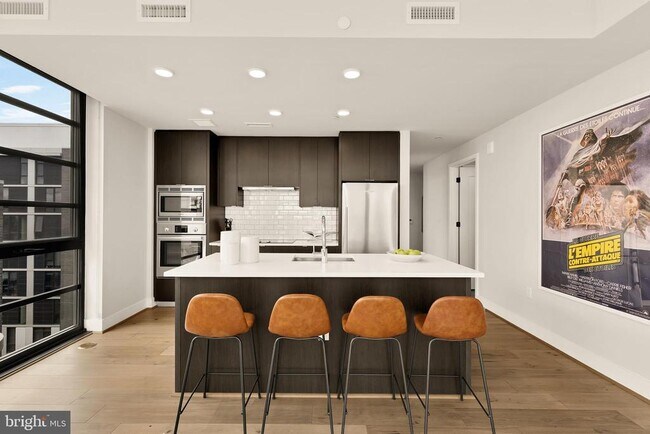 Building Photo - 1300 4th St SE