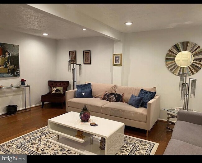 Building Photo - 7881 Tyson Oaks Cir