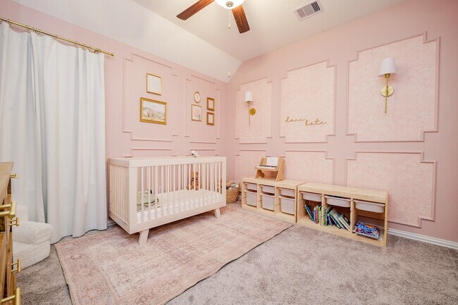 Building Photo - 15426 Hill Country Oaks Ln