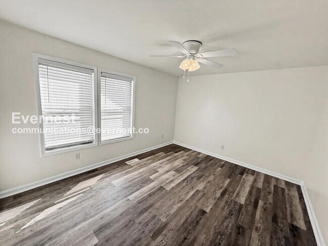 Building Photo - 504 Buckskin Ln