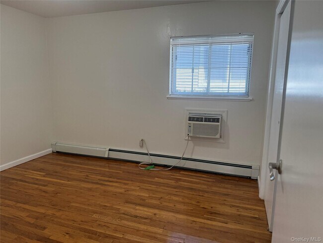 Building Photo - 55 Hickory Rd