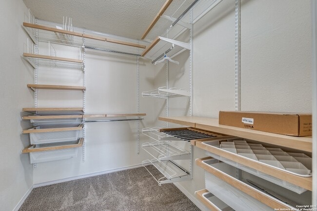 Building Photo - 8811 Breezefield