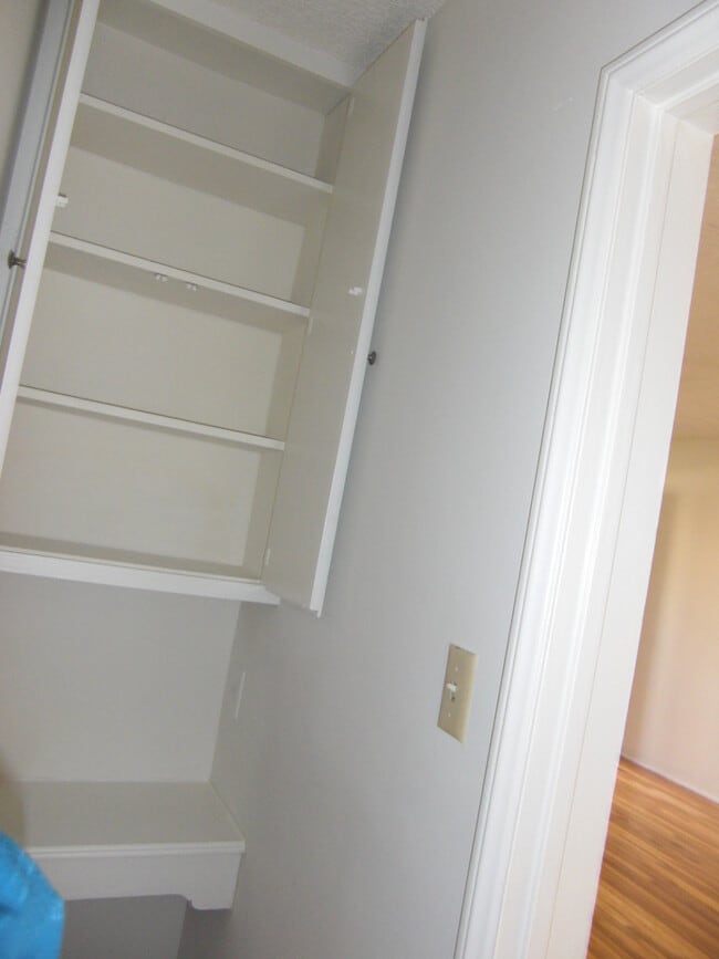 Hallway - 11368 Washington Pl